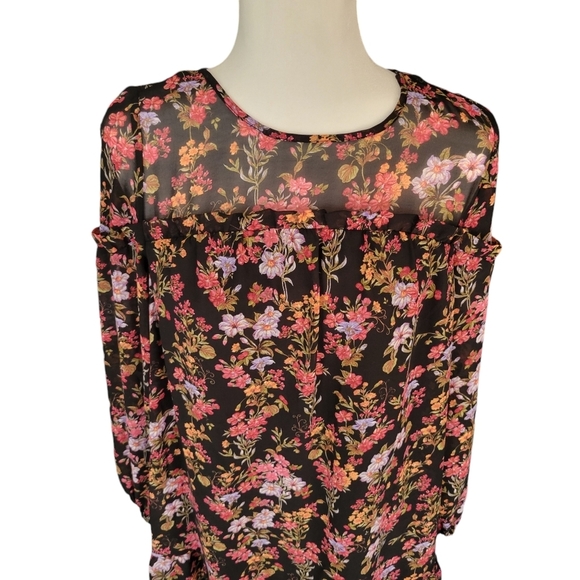 Time and Tru Floral Dress - Picture 2 of 4